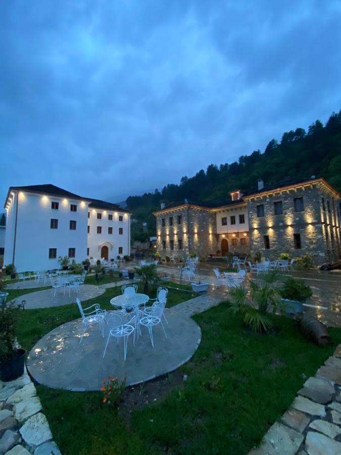 Hotel Kaso Ervehe Përmet Exterior foto