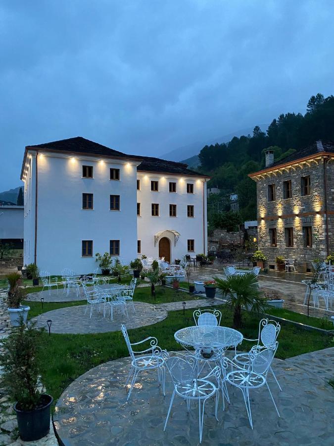 Hotel Kaso Ervehe Përmet Exterior foto